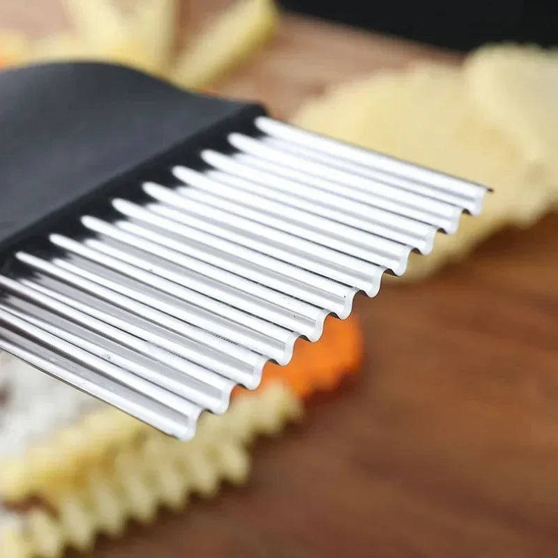 Stainless Steel Potato Chip Slicer Dough Vegetable Fruit Crinkle Wavy Kitchen Knife Cutter Chopper French Fry Maker